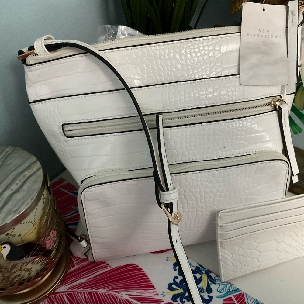 New Directions Croc Double Crossbody